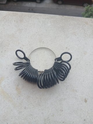 Anillera para medir tallas de anillos