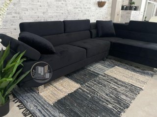Sofá-rinconera en negro terciopelo