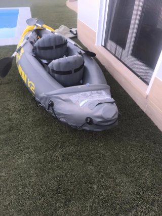 Kayak inflable Explorer amarillo