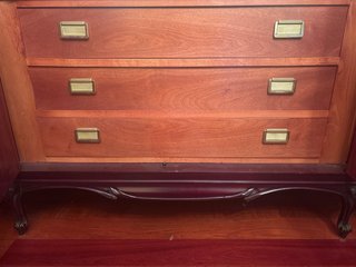 Armario clásico de madera maciza estilo Luis XV
