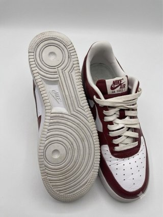 Nike Air Force 1 Burdeos y Blanco