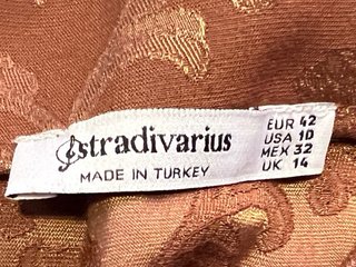 Falda marrón Stradivarius con botones