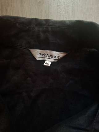 Traje falda y blusa negro bordado T46
