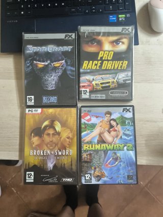 Lote 4 Juegos PC: StarCraft, Pro Race Driver, Brok