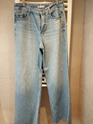Pantalón vaquero ancho Zara Talla 40