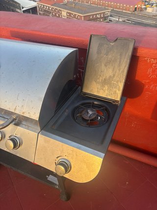 Barbacoa de gas 6 fuegos con bombona nueva