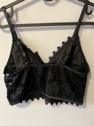 Top in pizzo nero