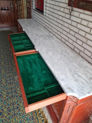 Mueble comedor cerezo y mármol