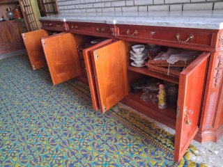 Mueble comedor cerezo y mármol