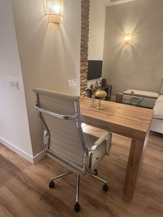 Silla ergonómica diseño crema