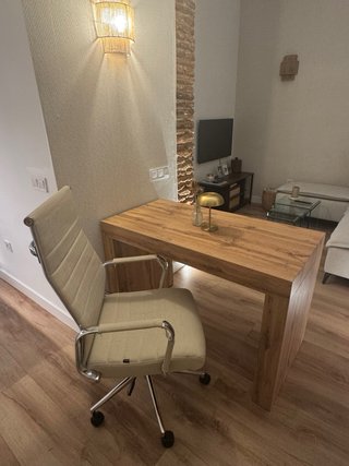Silla ergonómica diseño crema