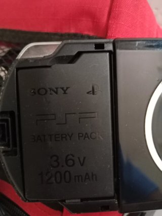Sony PSP 3004 Negra + Accesorios (sin abrir)