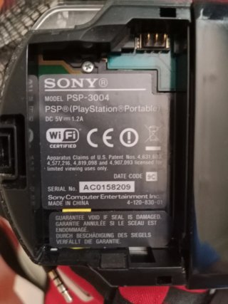 Sony PSP 3004 Negra + Accesorios (sin abrir)