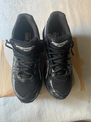 Asics Gel-Kayano 14 Talla 44 Negro/Plata