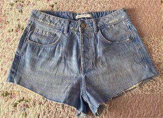 Lote de faldas y shorts vaqueros