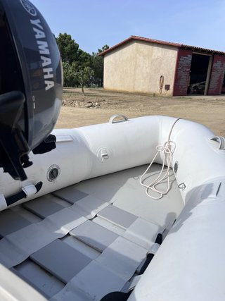 OPORTUNIDAD. Neumática Yamaha con motor 2.5 Yamaha