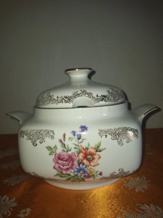 Sopera Antigua Porcelana Bavaria Flores Doradas