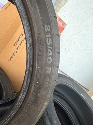 2 Neumáticos 215/40R18 89W