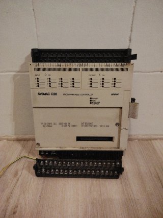 PLC OMRON SYSMAC C20