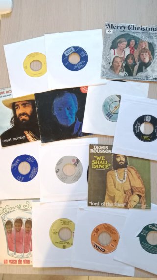 Lote 71 singles Vinilo Internacional y Nacional
