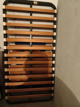 Estructura de cama de madera