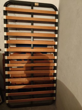 Estructura de cama de madera