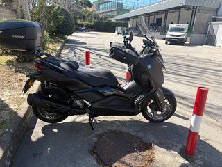 Yamaha XMAX 300 Tech MAX Se vende o se cambia