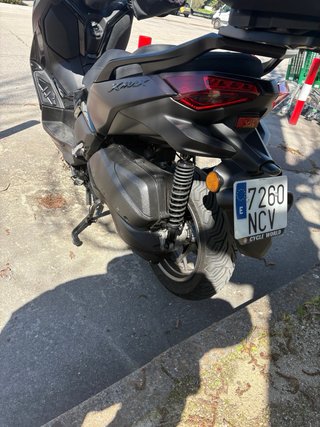 Yamaha XMAX 300 Tech MAX Se vende o se cambia