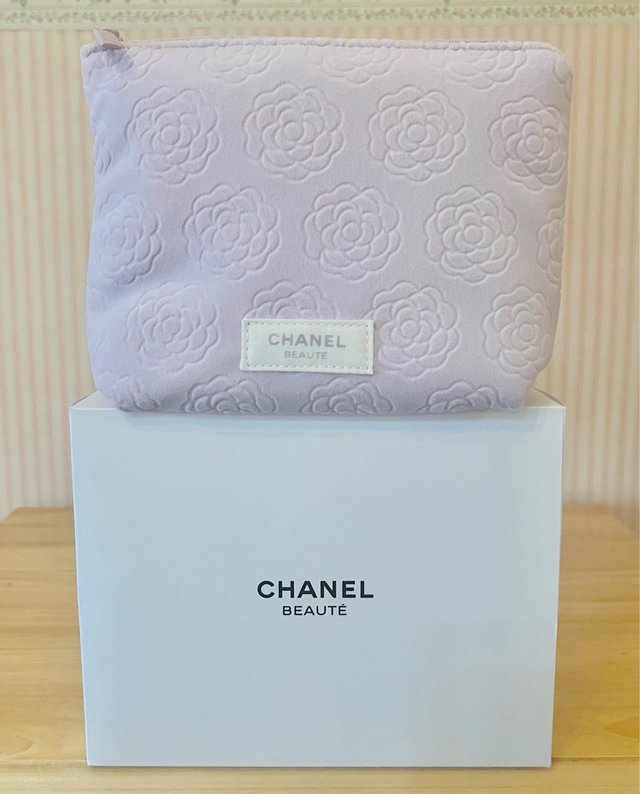 CHANEL POUCH CAMELIA NECESER
