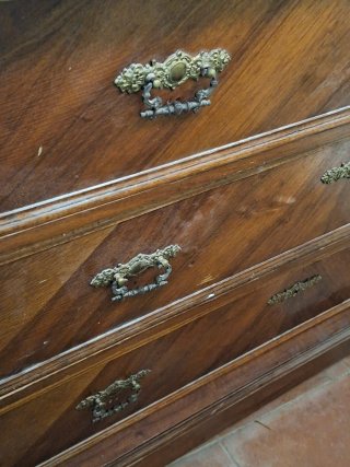 Cómoda antigua madera y mármol 114× 108 x 56 cm