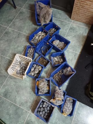 Set di attrezzature da pesca, pesi, esca, galleggianti...