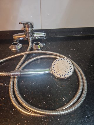 Ducha y Monumento Decorativo