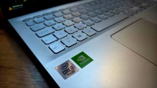 Asus Vivobook i7 10ª - 8GB RAM · SSD · NVIDIA 2GB