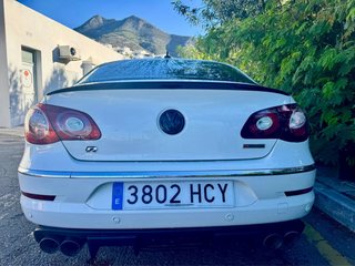 Volkswagen Passat CC 2011