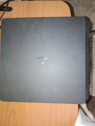 Consola PS4 Slim Negra + Mando DobleShock 4