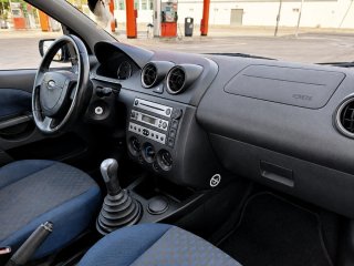 Ford Fiesta 2004