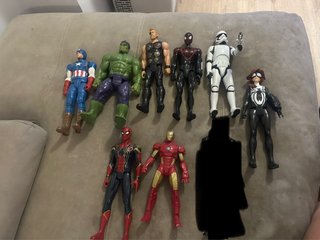 Lote 8 Figuras Marvel, DC, Star Wars
