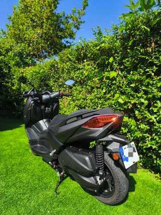Yamaha XMAX 300 Negra/Gris mate