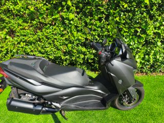 Yamaha XMAX 300 Negra/Gris mate