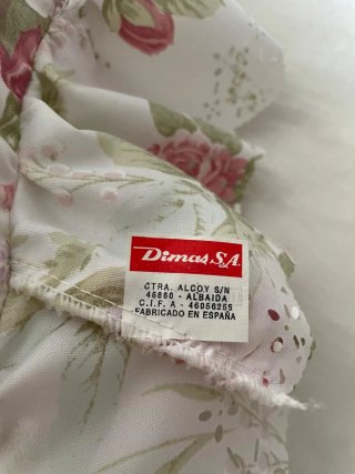Edredón floral Cama 135 + Cojín. Bueno