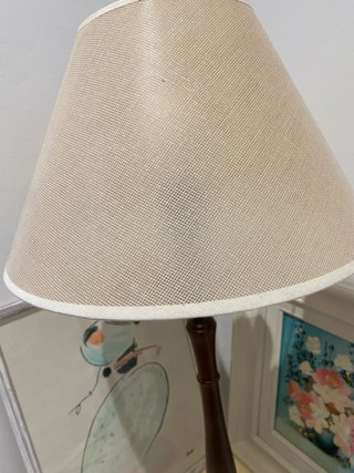 Lámpara de mesa madera y tela Colonia de San Pedro