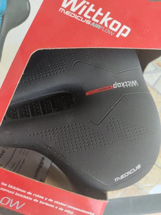 Sillín Wittkop Medicus Airflow Negro