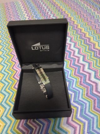 Pulsera Lotus Style.  Negra y Plateada