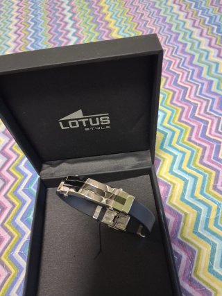 Pulsera Lotus Style.  Negra y Plateada