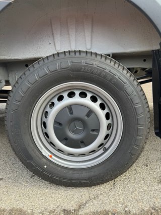 Mercedes-Benz Sprinter 2025