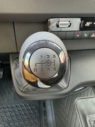 Mercedes-Benz Sprinter 2025