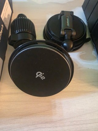 Cargador Inalámbrico Magnético Coche GuMosh Qi2.