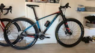 Bicicleta Giant Fathom 29 MTB mountain bike