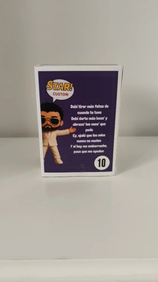 Figura estilo Funko Pop de BAD BUNNY