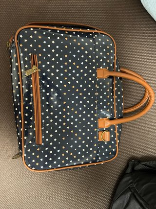 Mochila portátil estrellas y corazones